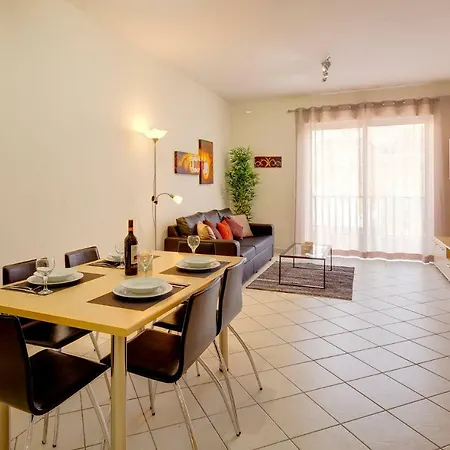 Spacious, Location Sliema