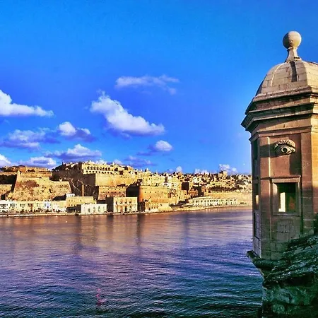 Spacious, Location Sliema