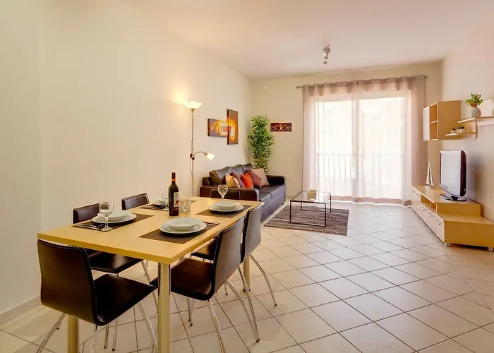 Spacious, Location Sliema